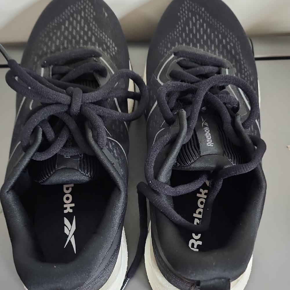 Reebok Men's Black and White Athletic Shoes - Picture 3 of 7
